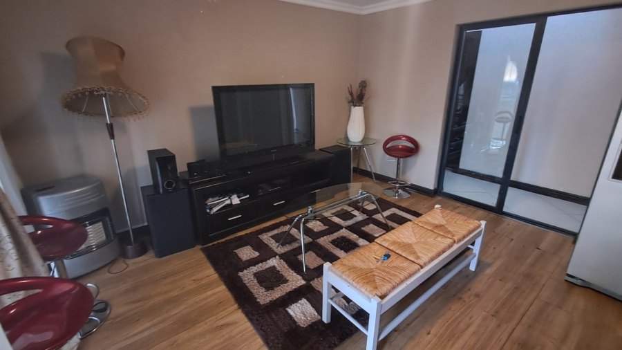 5 Bedroom Property for Sale in Heuwelsig Free State